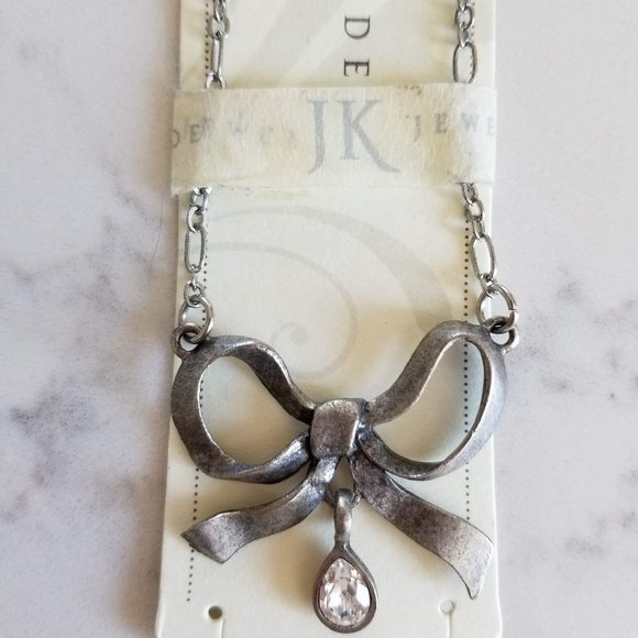 Jewel Kade Blushing Bow Necklace - NIB - Picture 2 of 4